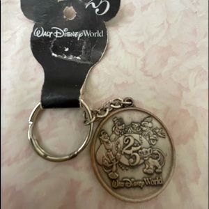 Vintage Walt Disney 25th Anniversary Pewter World Keychain. 1971-1996 With Tag.